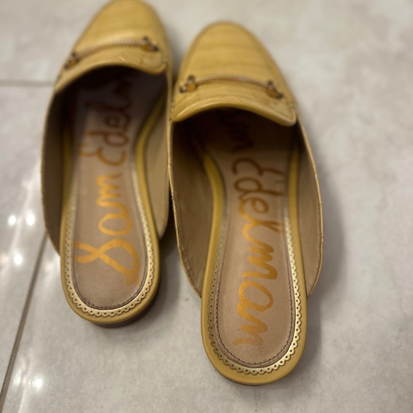 Sam Edelman Slides - Picture 5 of 6